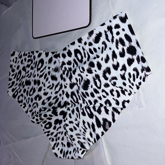 (XXL) Victoria's Secret No Show Hiphugger Underwear Panty - Picture 7 of 10